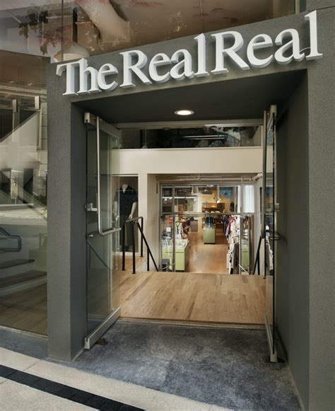 realreal consignment store