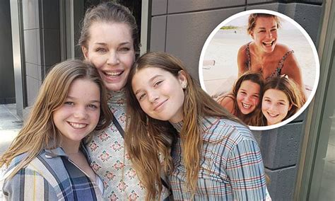 rebecca romijn children today