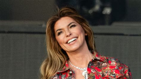 recent pictures of shania twain