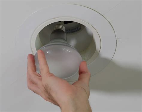 Recessed Ceiling Lights Changing Bulbs