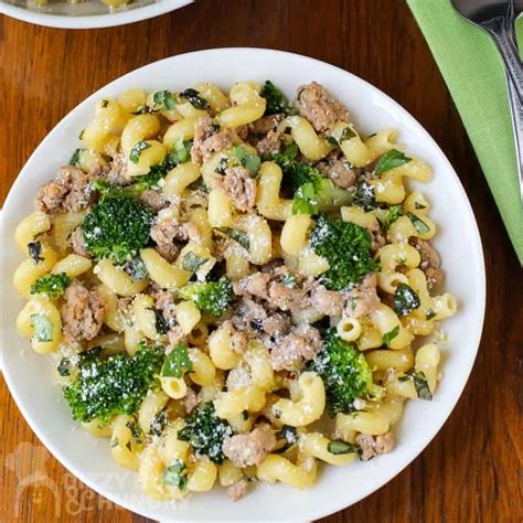 This quick and easy onepot sausage broccoli pasta is a