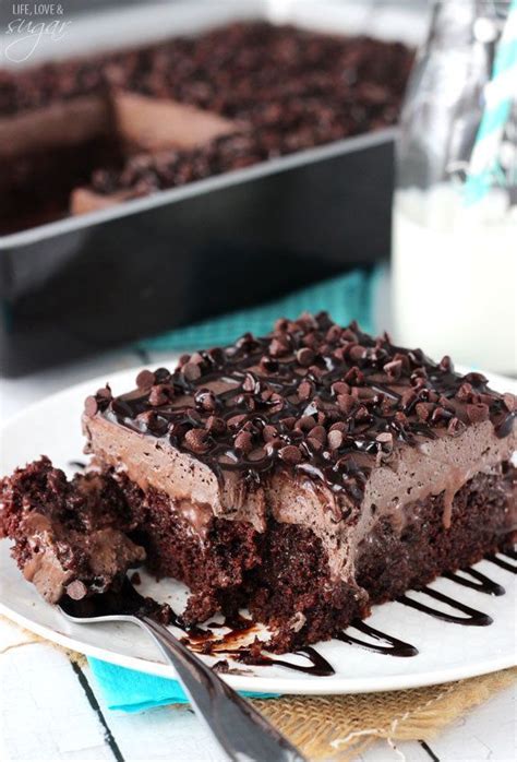 Peanut Butter Chocolate Cake is perfect dessert, anytime! Recipe Chocolate peanut butter