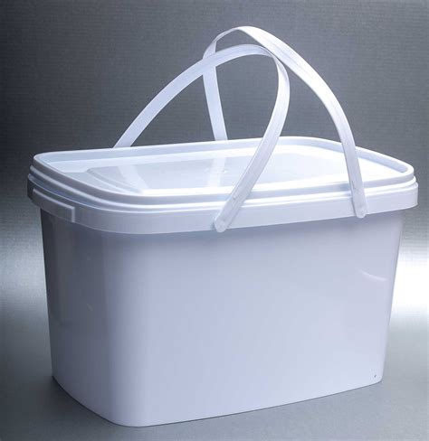 Rectangular Bucket With Lid And Handle
