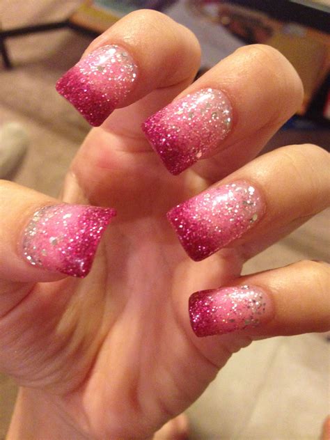 21 Trendiest Pink And Red Nails to Explore checopie