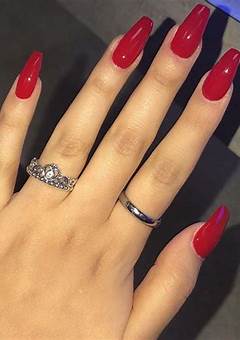 Red Nails Acrylic: A Classic And Timeless Look