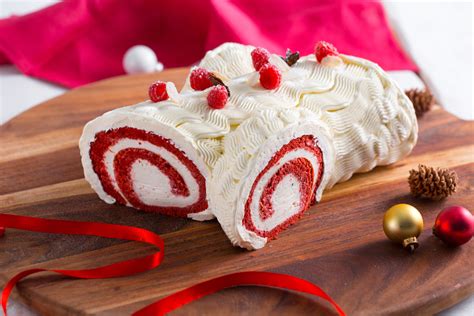 Online Yule Log Red Velvet Cake 4 Portion Gift Delivery in UAE Ferns