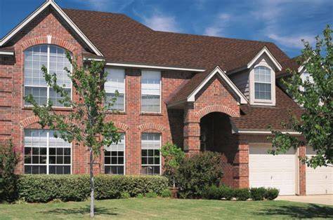 IKO Cambridge Driftwood Dark Brown Roof Brick exterior house, Red