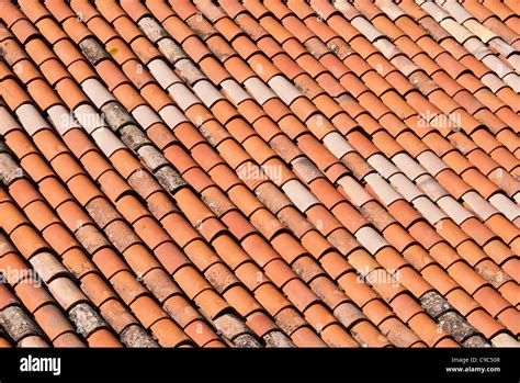 14 Best Roof Color for Red Brick House to Create A Stunning Exterior