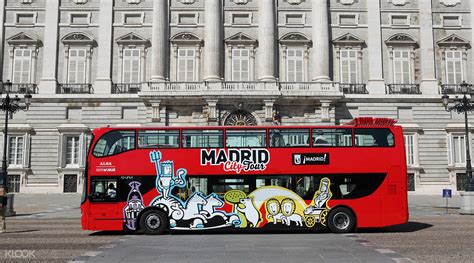 red bus tour madrid