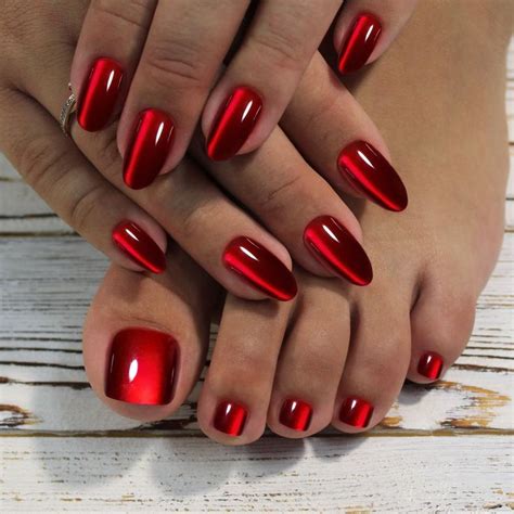 Red Cat Eye Toe Nails