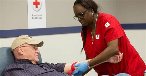 red cross blood donation vaccine restrictions
