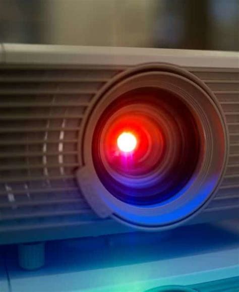 Red Light Benq Projector