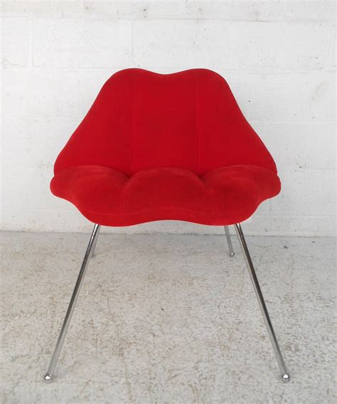Red Lips Chair