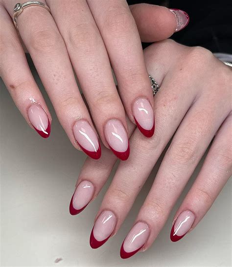 Red Nails French Tip Round