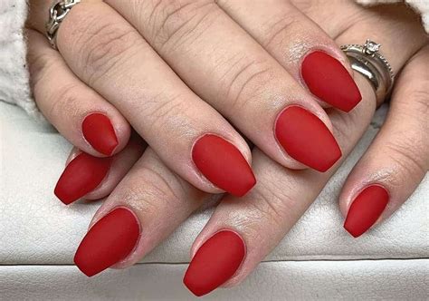 Red Nails Half Matte