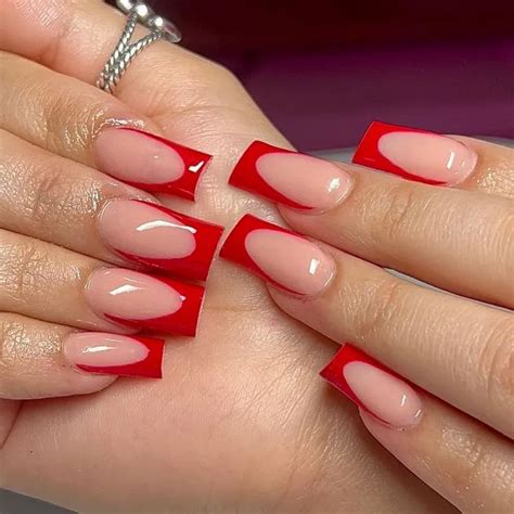 Red Nails Square French