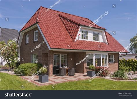 red metal roof red brick house Yahoo Image Search Results อิฐ
