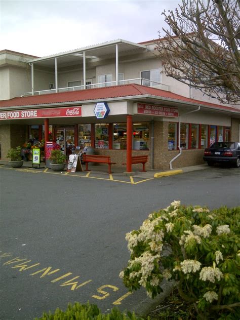 red rooster grocery store