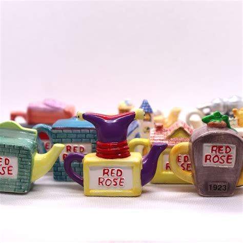 Red Rose Tea With Figurine