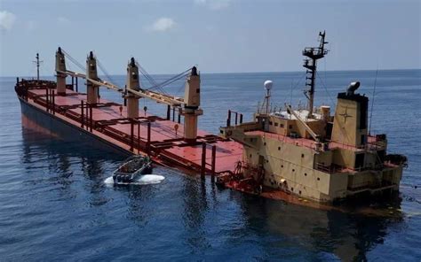 red sea cargo ship missile strike