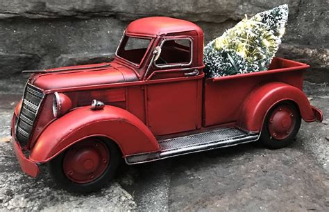 Red Truck Christmas Etagere Manualidades navideñas, Navidad, Navideño