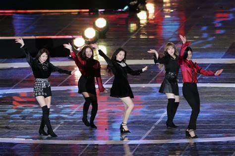 red velvet north korea performance