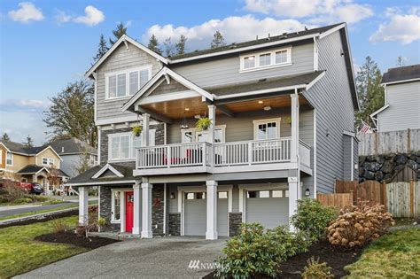 Redfin Everett 98208