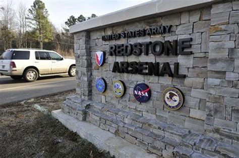 redstone arsenal commissary holiday hours