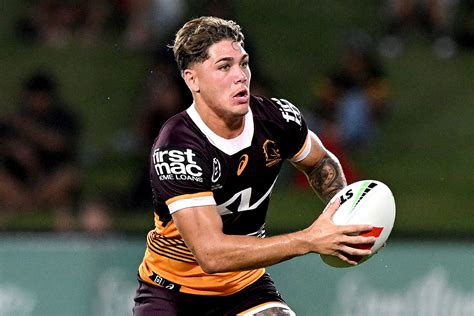 reece walsh broncos contract