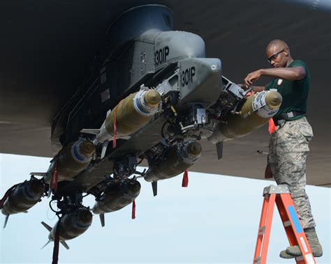 U.S. Air Force Career Detail Refuel/Bomber Aircraft Maintenance