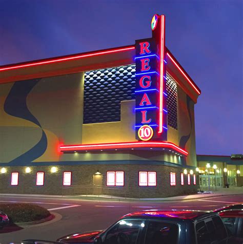 regal cinema town center