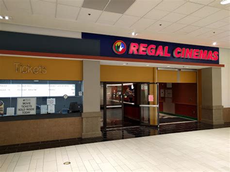 regal theater aviation mall queensbury ny