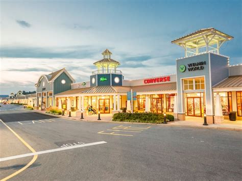 rehoboth beach outlets hours