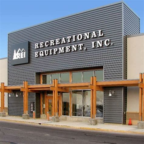 rei sports stores nearby