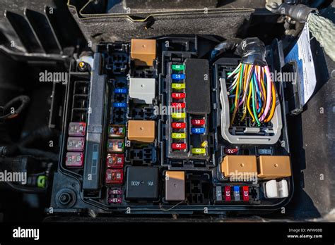 Relays In Engine Fuse Box