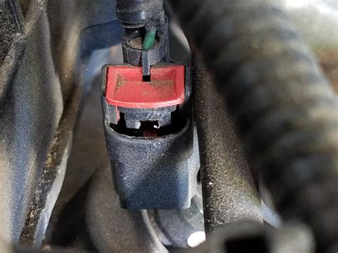 Remove Fuel Injector Harness