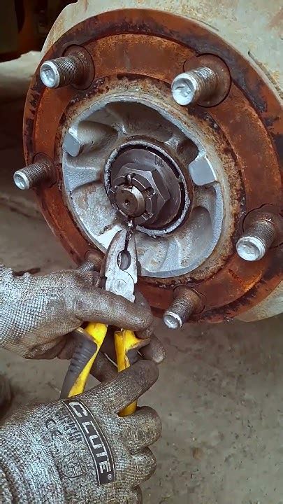 Remove Hub Nut