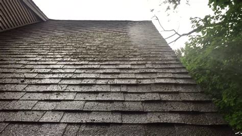 Remove Mildew From Roof Shingles