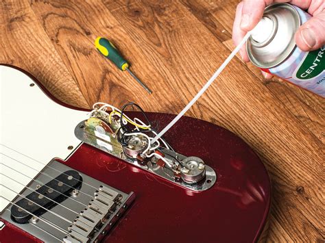 Remove Pots From Guitar