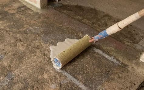removing mastic from cement floor