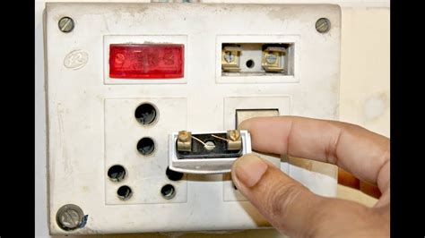 Removing Wire From Fuse Box