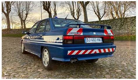 Renault 21 Turbo de la gendarmerie est à vendre Auto