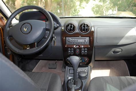 renault duster 2012 interior