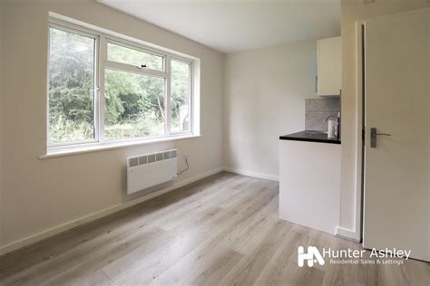 Rent Studio Colnbrook