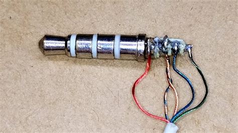repair headphone plug