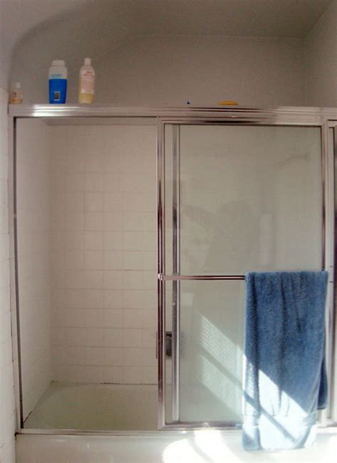 varhanici.info:replace glass shower door with curtain