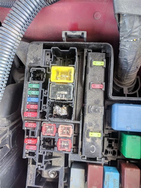 Replacing Alternator Fuse