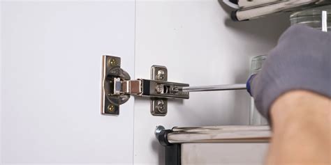 Replacing Hinges On Kitchen Cabinets
