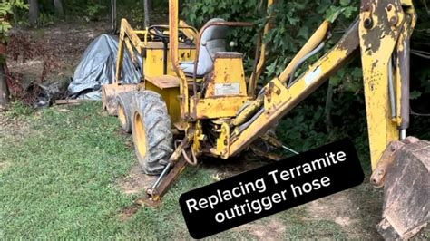 Replacing Hydraulic Hose Backhoe
