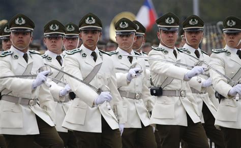 requisitos para entrar a carabineros